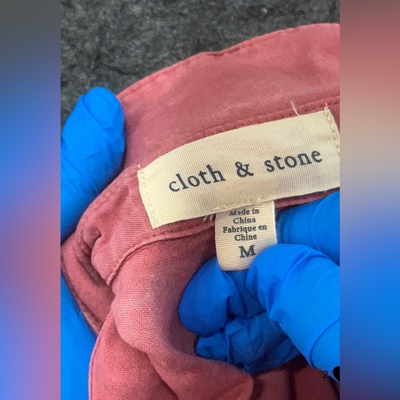 Cloth & Stone Button-Down Top Sz M in Dusty Rose Mauve Color - Picture 3 of 4